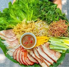 bánh tráng cuộn thịt heo